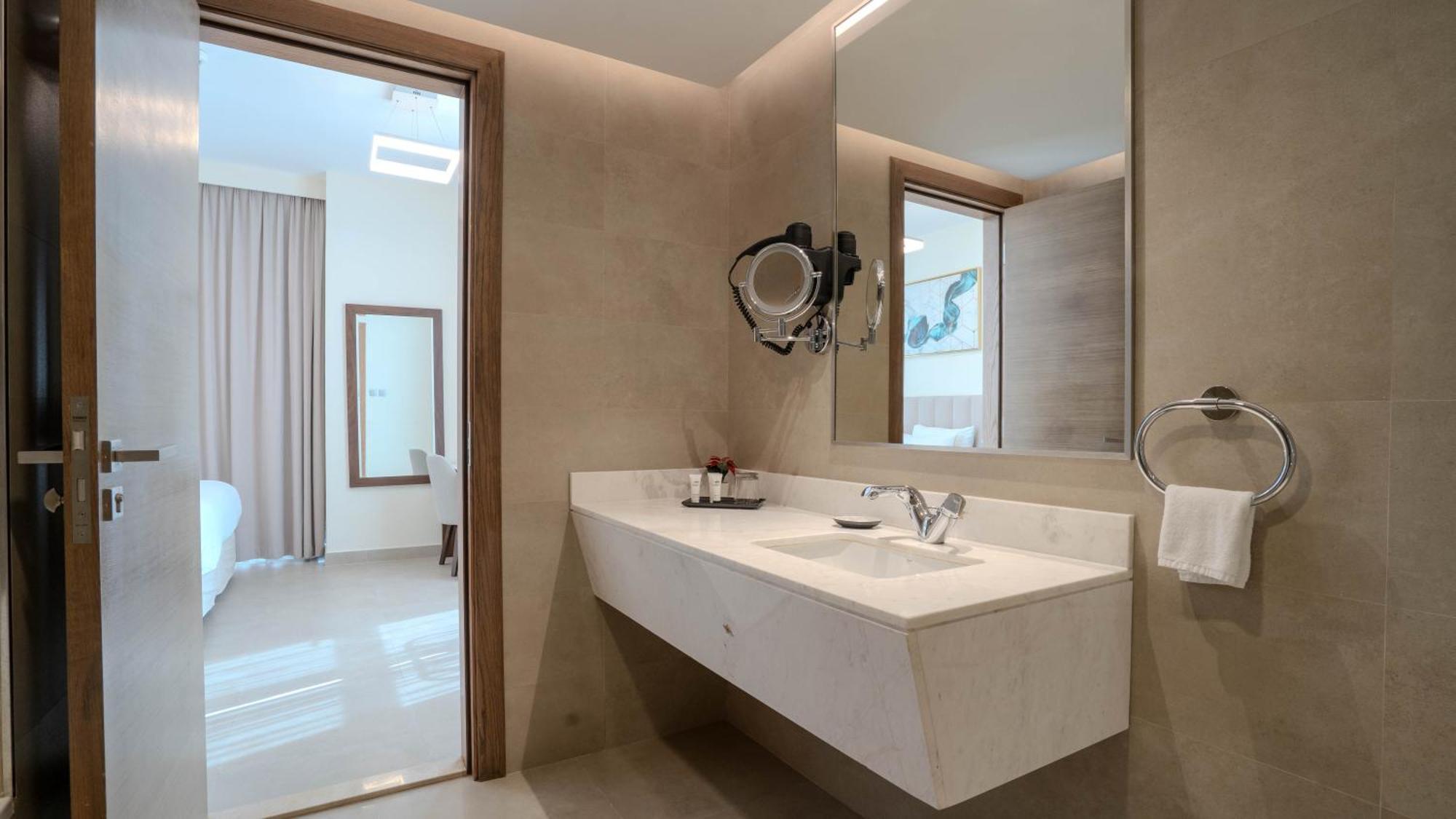 Saray Deluxe Hotel Abu Dhabi