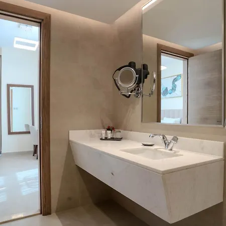 Saray Deluxe Hotel Apartments Abu Dhabi Esterno foto