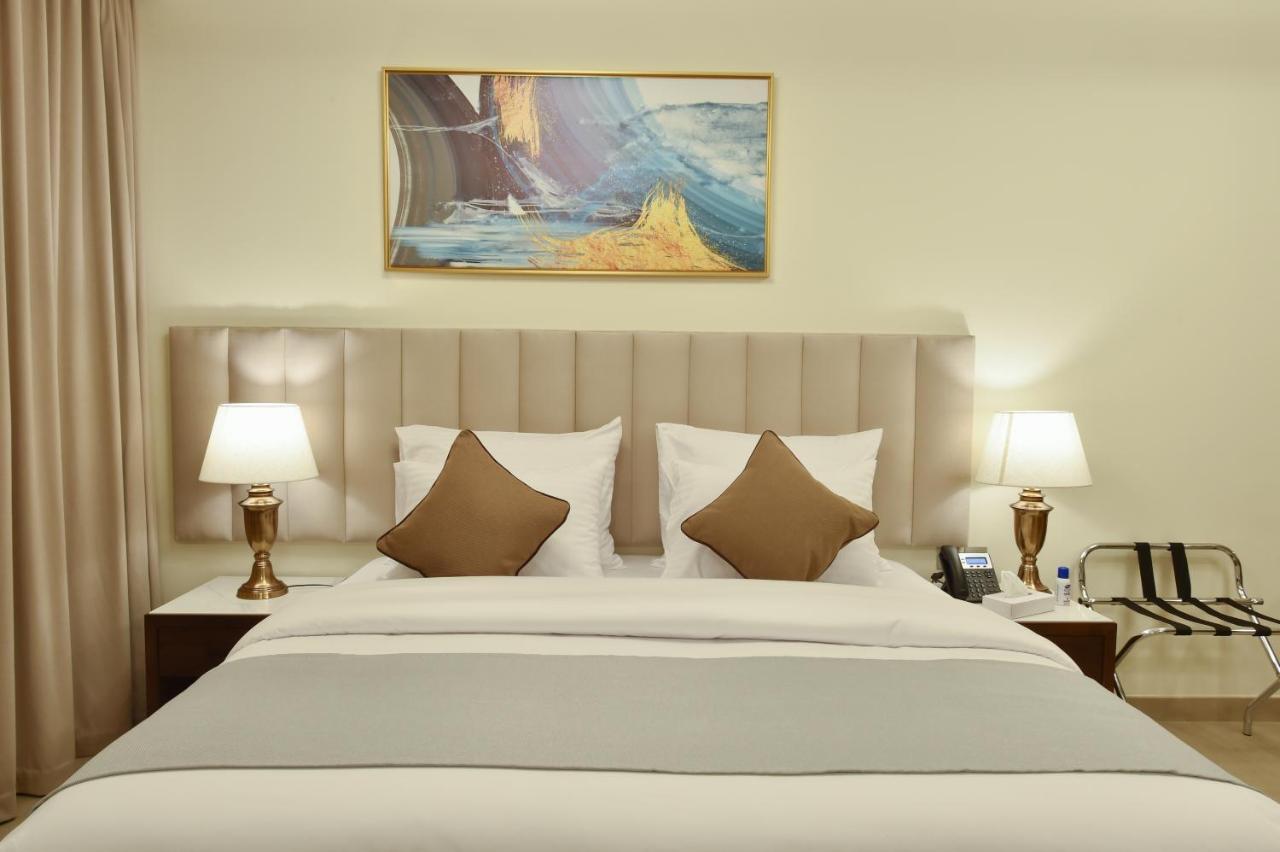 Saray Deluxe فندق أبو ظبي